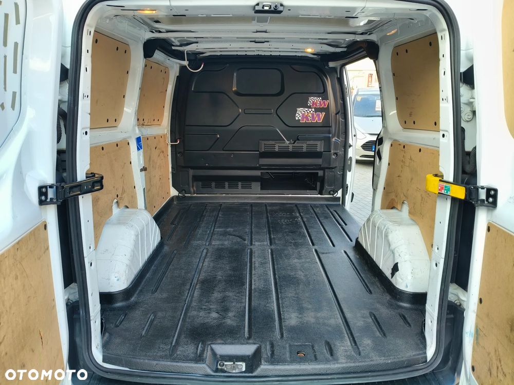 Ford Transit - 11