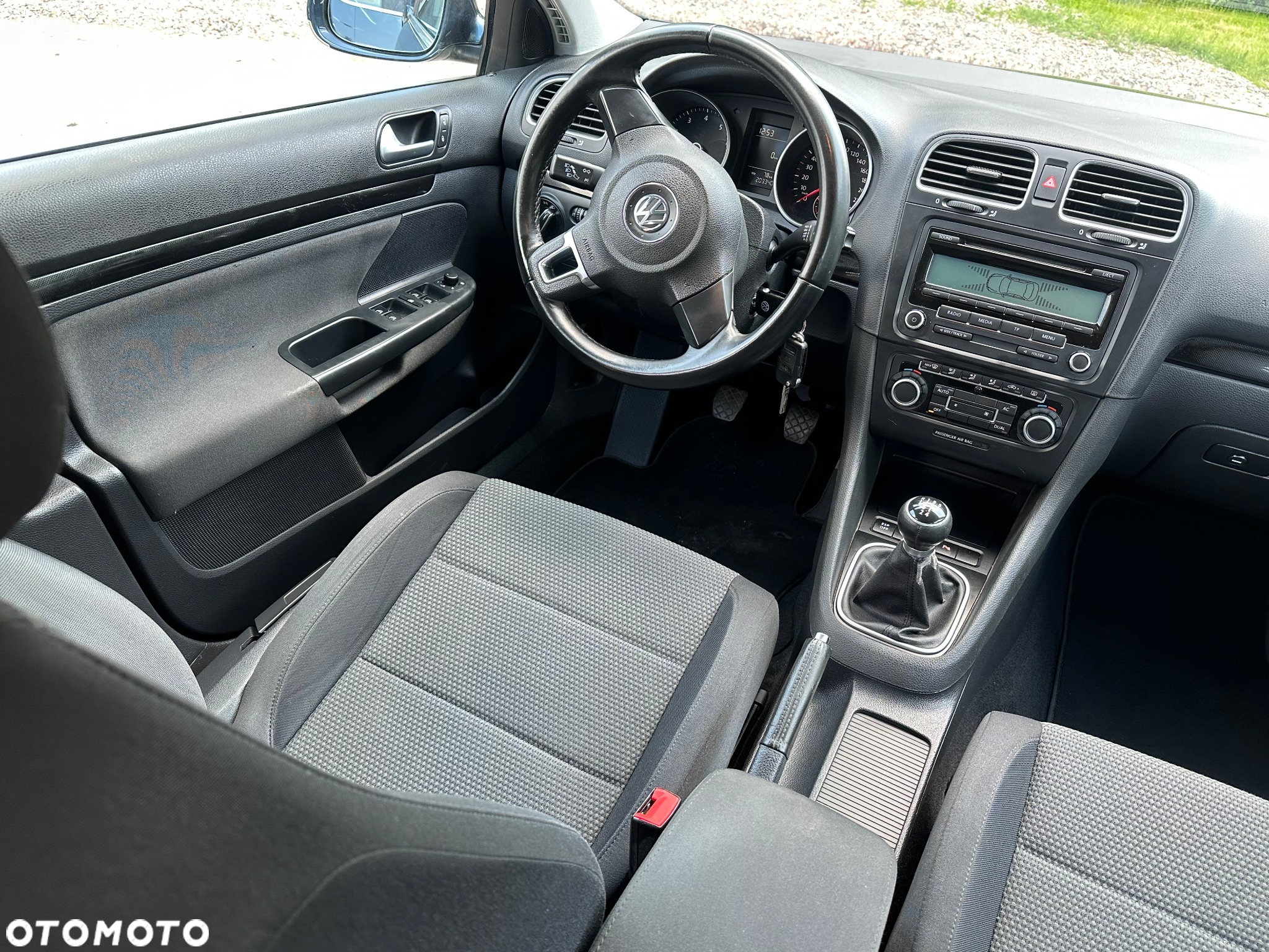 Volkswagen Golf 1.6 Comfortline - 32
