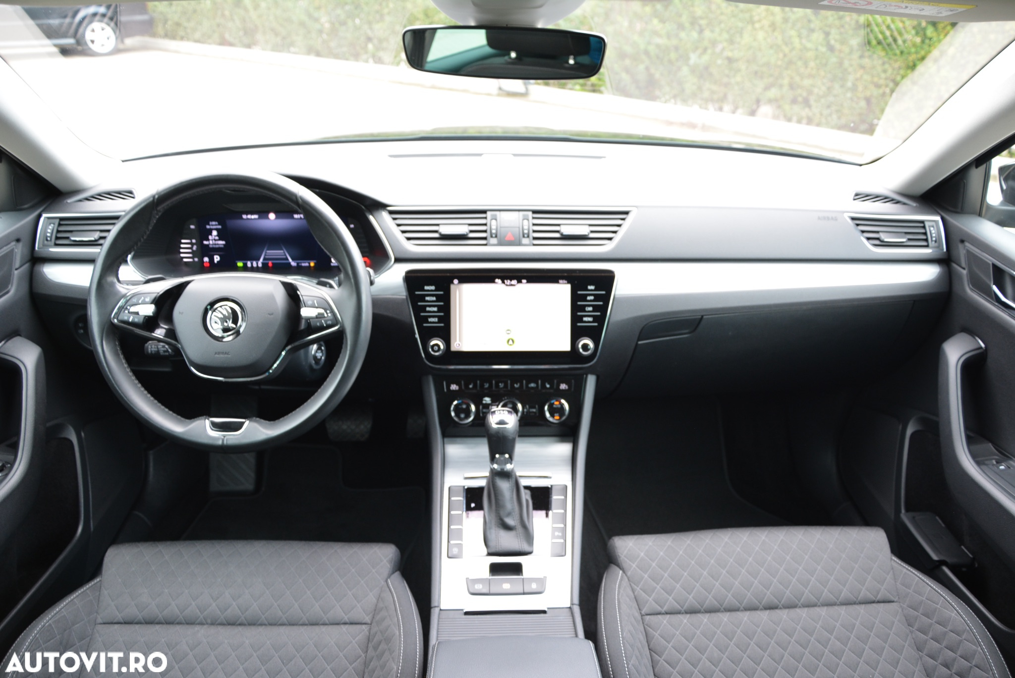 Skoda Superb 2.0 TDI DSG Style - 11