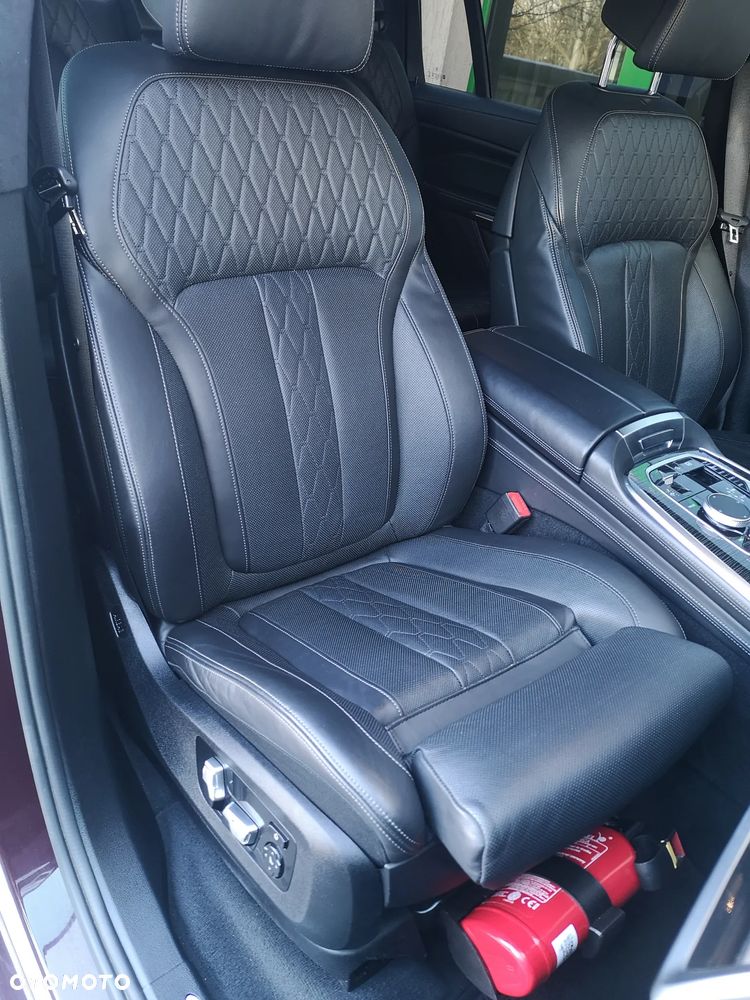 BMW X7 - 29