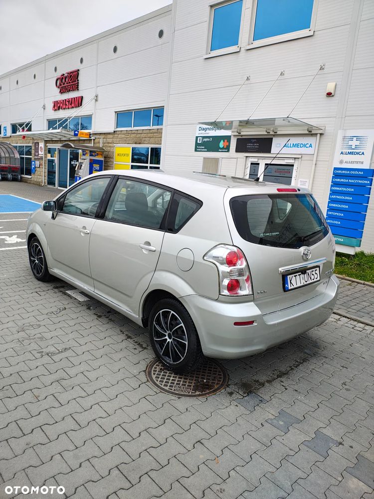 Toyota Corolla Verso 2.2 D-4D - 6