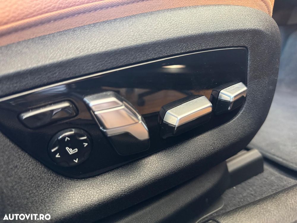 BMW Seria 5 530d xDrive AT MHEV - 17