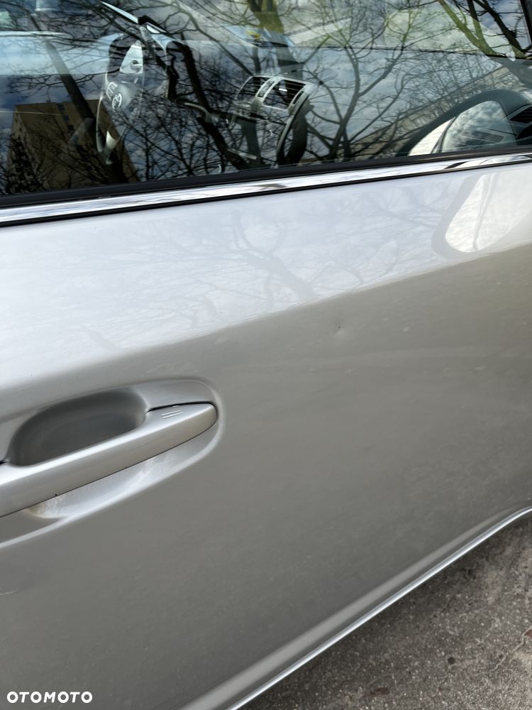 Toyota Avensis 2.0 Premium MS - 18