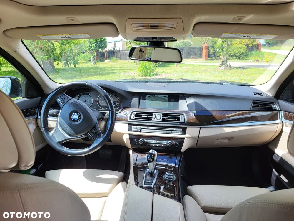 BMW Seria 5 528i - 20