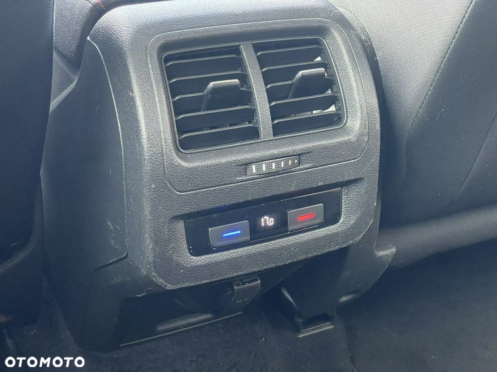 Volkswagen Touran 1.4 TSI (BlueMotion Technology) SOUND - 30