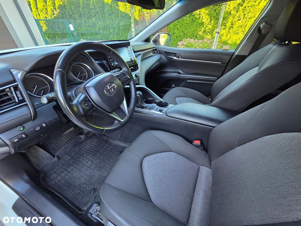 Toyota Camry 2.5 Hybrid Comfort CVT - 17