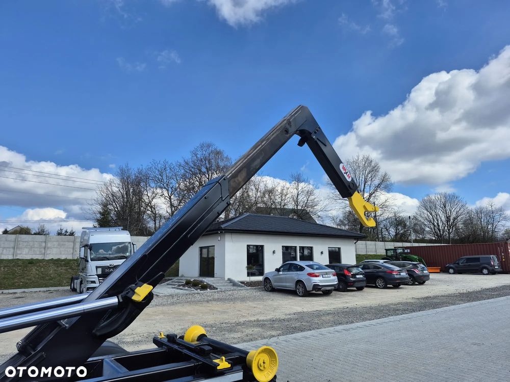 MAN TGS 26.460 / HAKOWIEC/ HYVA / OŚ SKRETKA - 24