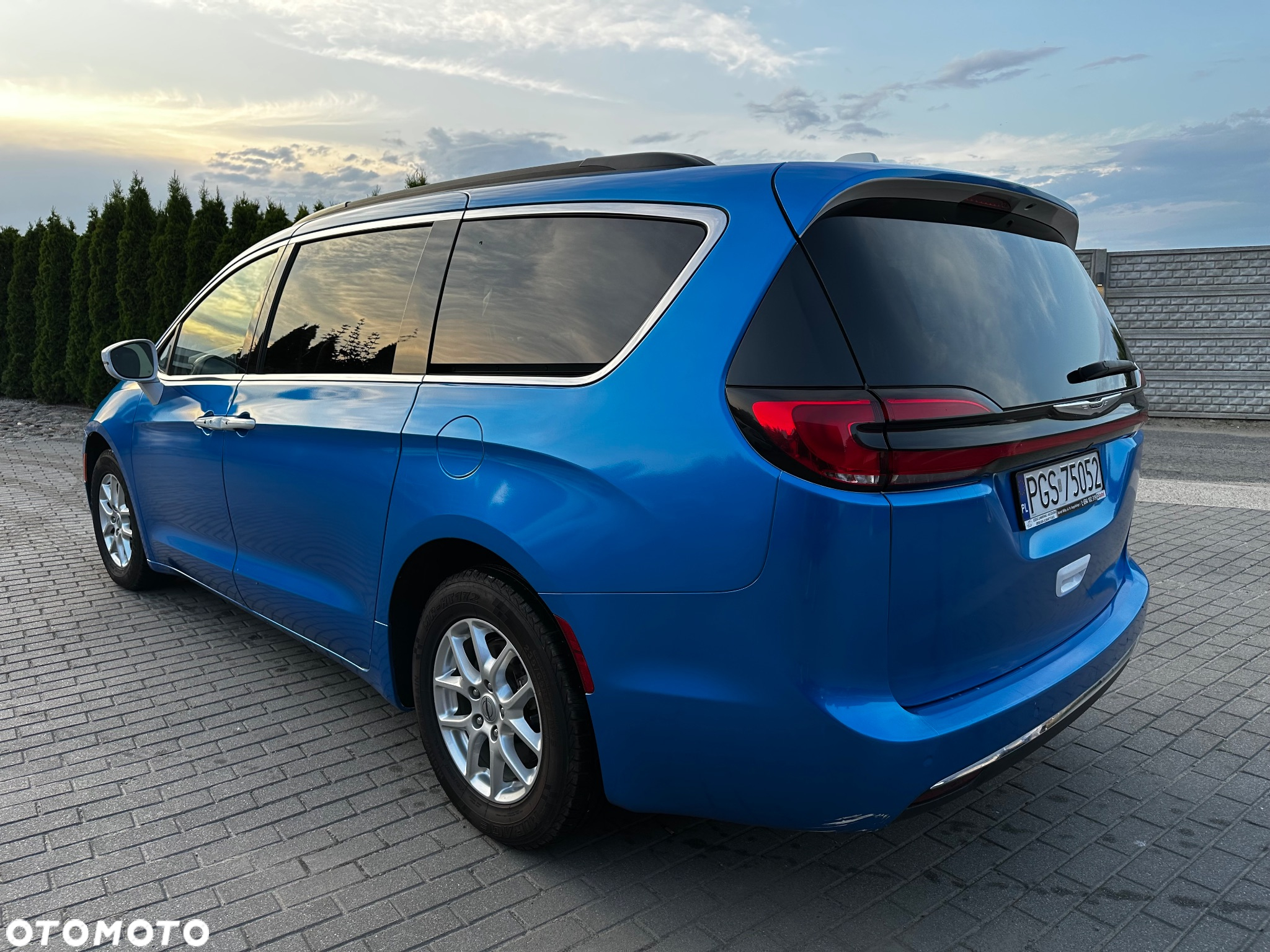 Chrysler Pacifica - 7