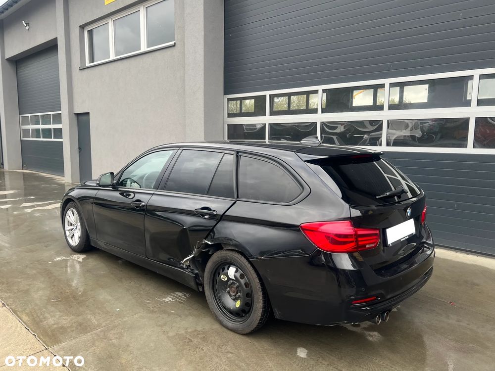 BMW Seria 3 320d Sport Line - 5