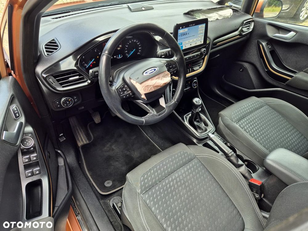 Ford Fiesta 1.1 S&S TITANIUM - 23