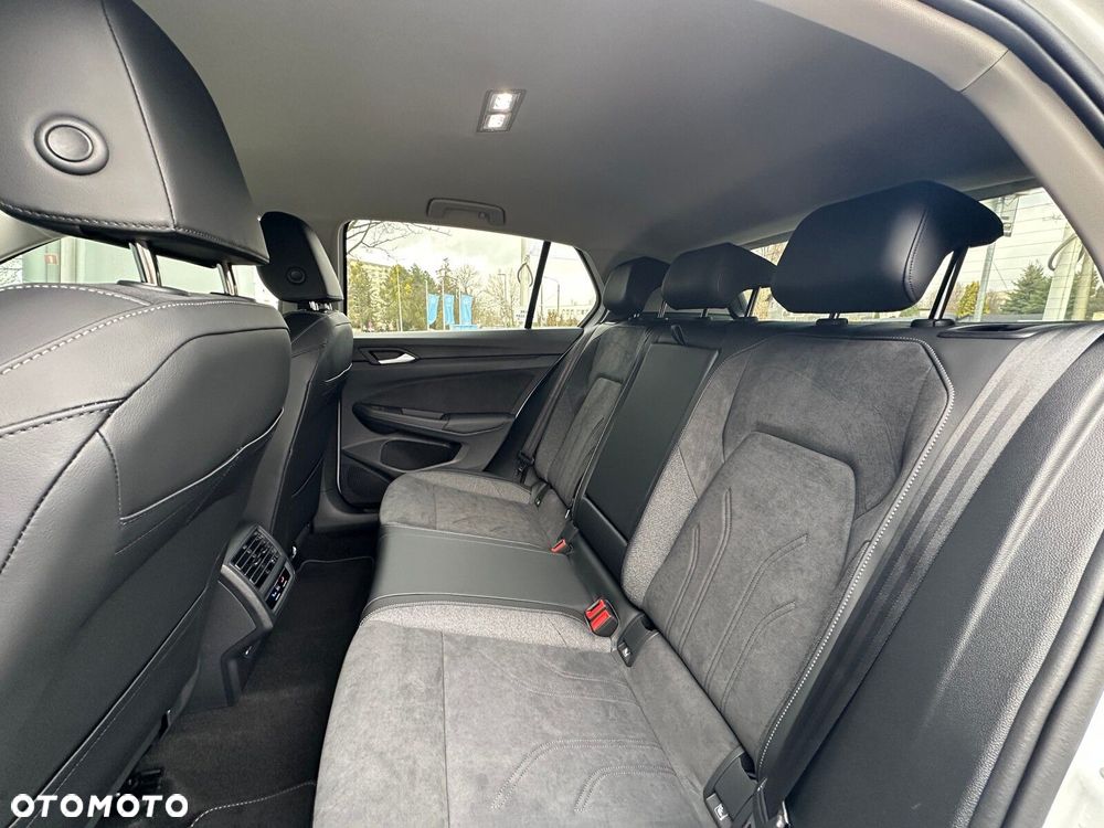 Volkswagen Golf 1.5 TSI EHybrid PHEV 150kW Life Plus DSG - 25