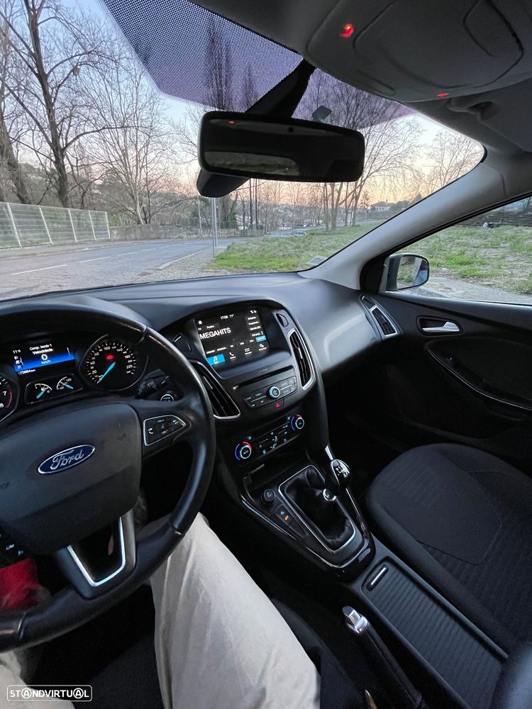 Ford Focus SW 1.0 EcoBoost Titanium - 18