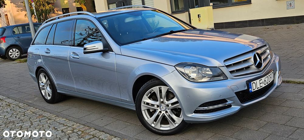Mercedes-Benz Klasa C 180 T CDI DPF (BlueEFFICIENCY) Avantgarde - 23
