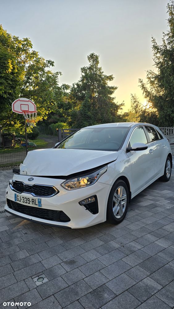 Kia Ceed 1.6 CRDi mHEV Business Line - 6