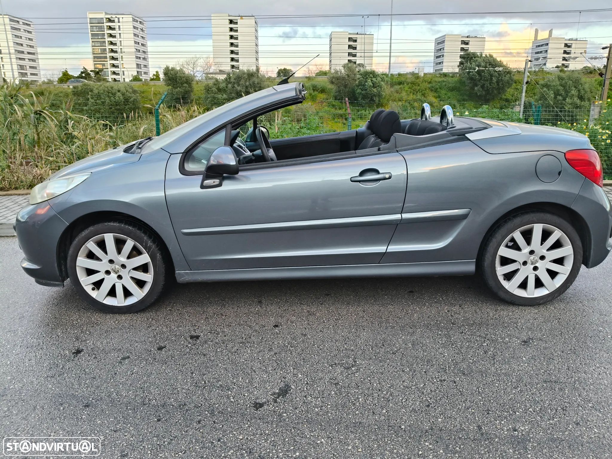 Peugeot 207 CC 1.6 HDi FAP Sport - 1