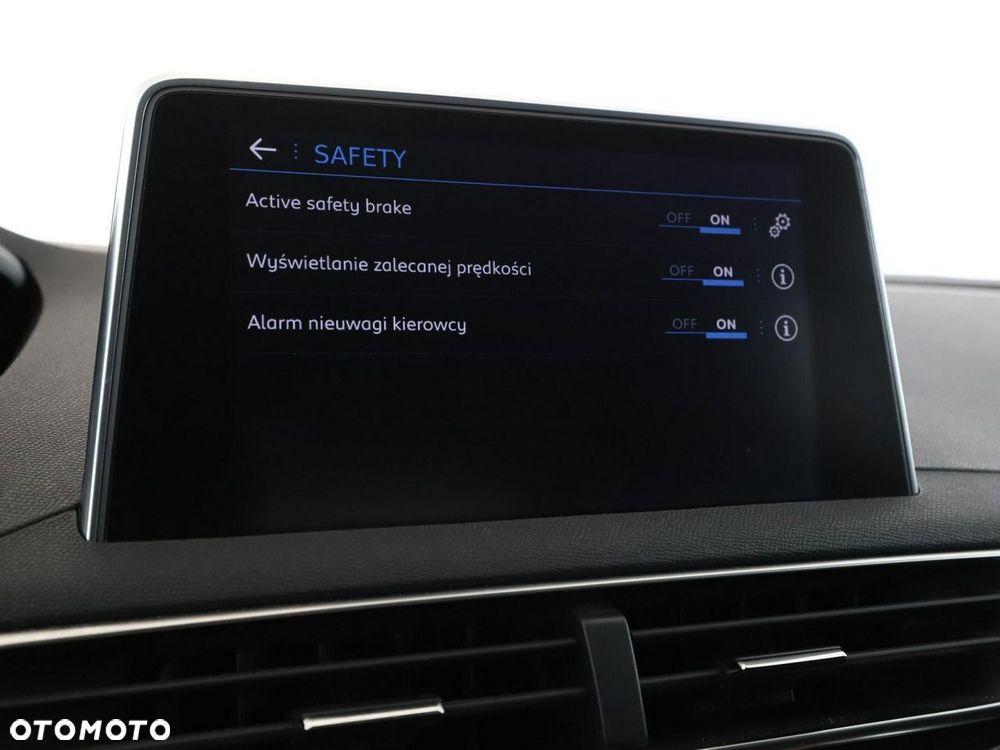 Peugeot 3008 1.5 BlueHDi Allure S&S - 26