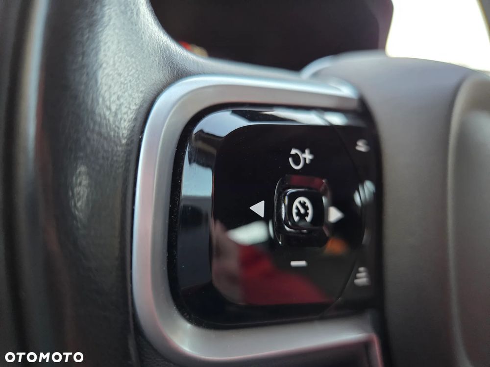 Volvo V60 D3 Momentum Pro - 29