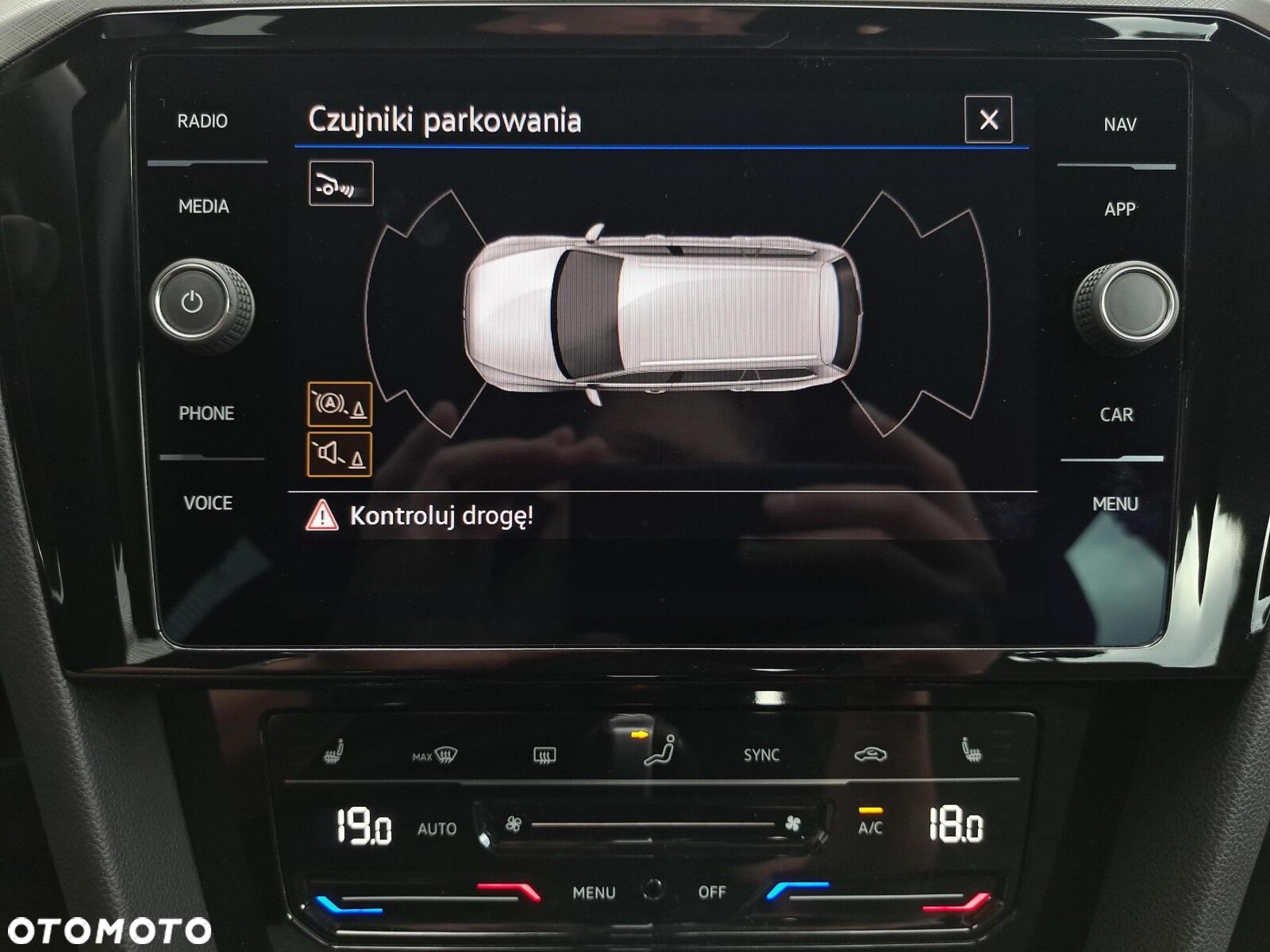 Volkswagen Passat 2.0 TDI Business DSG - 29