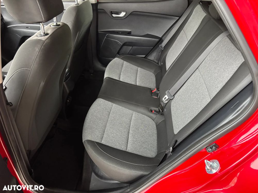 Kia Stonic 1.2 MPI 5MT Trend - 30