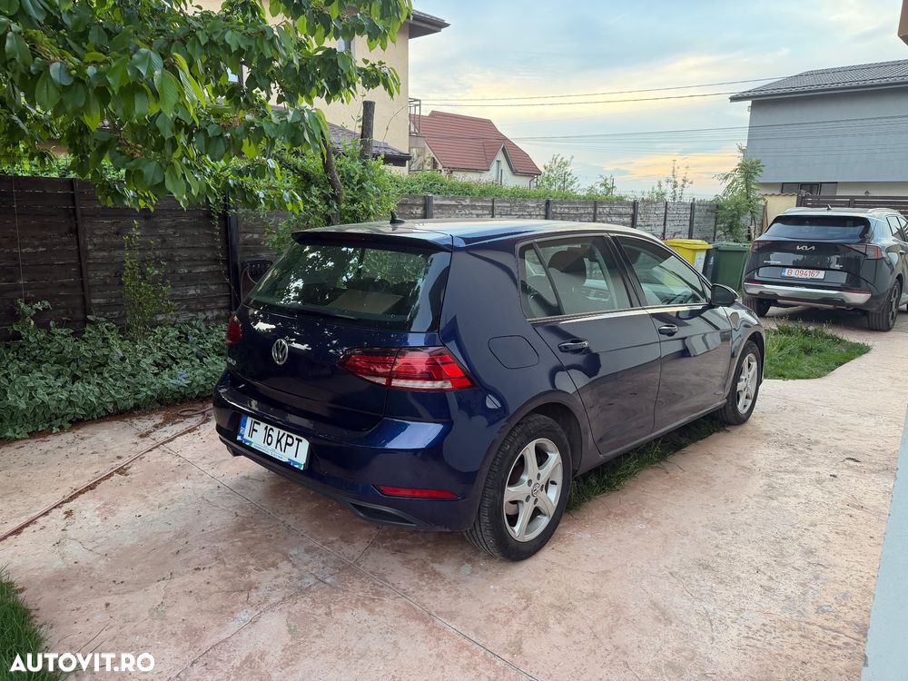 Volkswagen Golf - 5