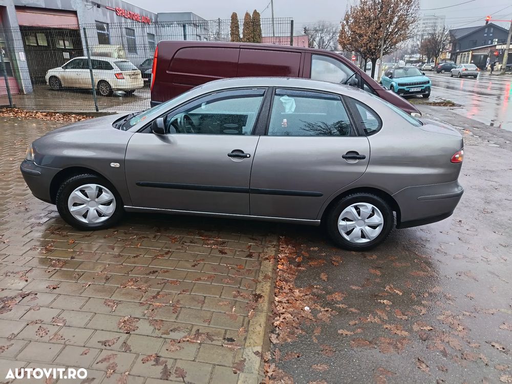 Seat Cordoba 1.4 Reference Basico - 12