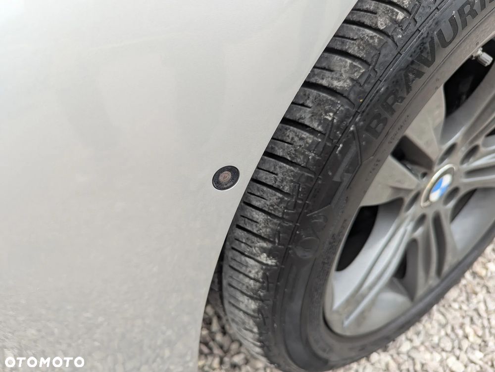 BMW Seria 3 - 25