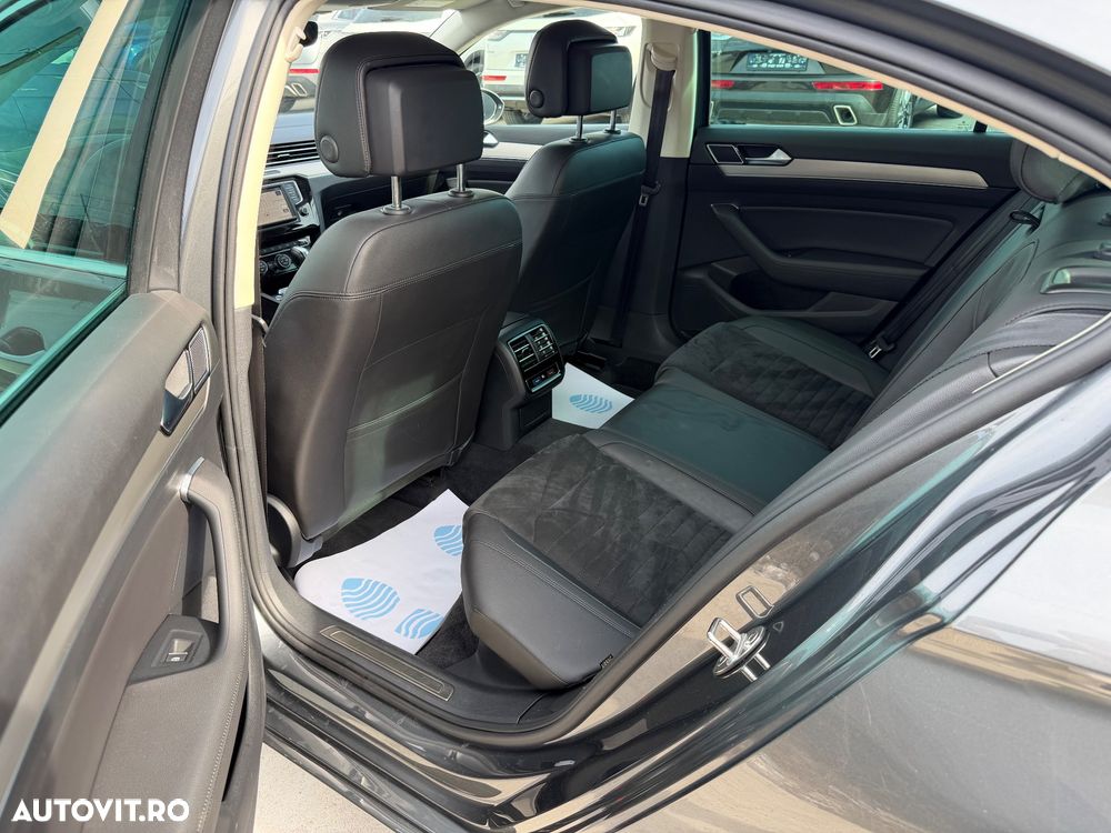 Volkswagen Passat 2.0 TDI SCR DSG Highline - 13