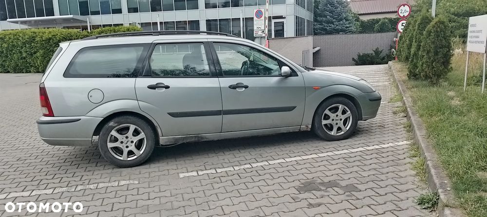 Ford Focus 1.8 TDDi Comfort - 5