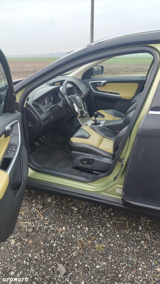 Volvo XC 60 2.4D Summum - 9