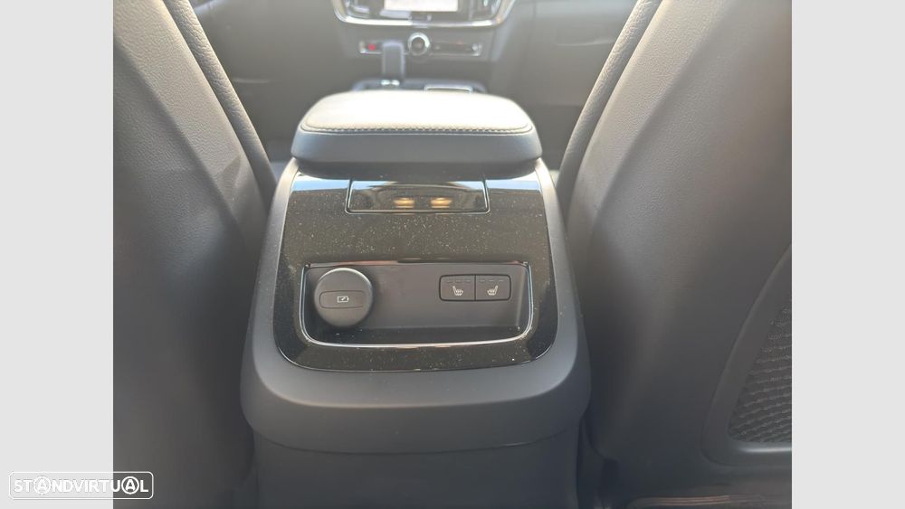 Volvo V90 2.0 T6 PHEV Plus Dark AWD - 15