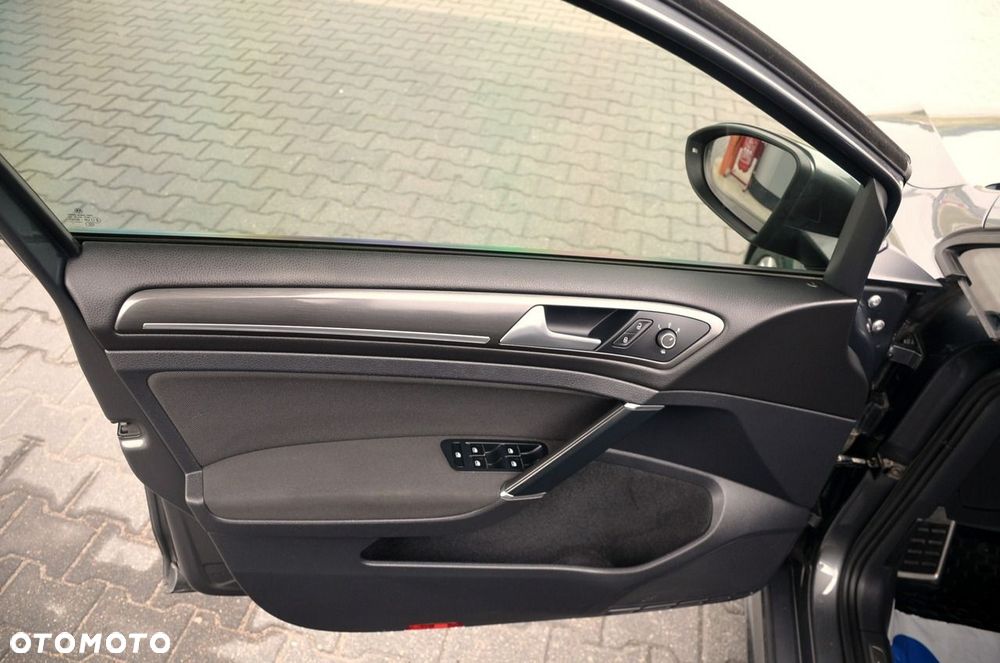 Volkswagen Golf - 15