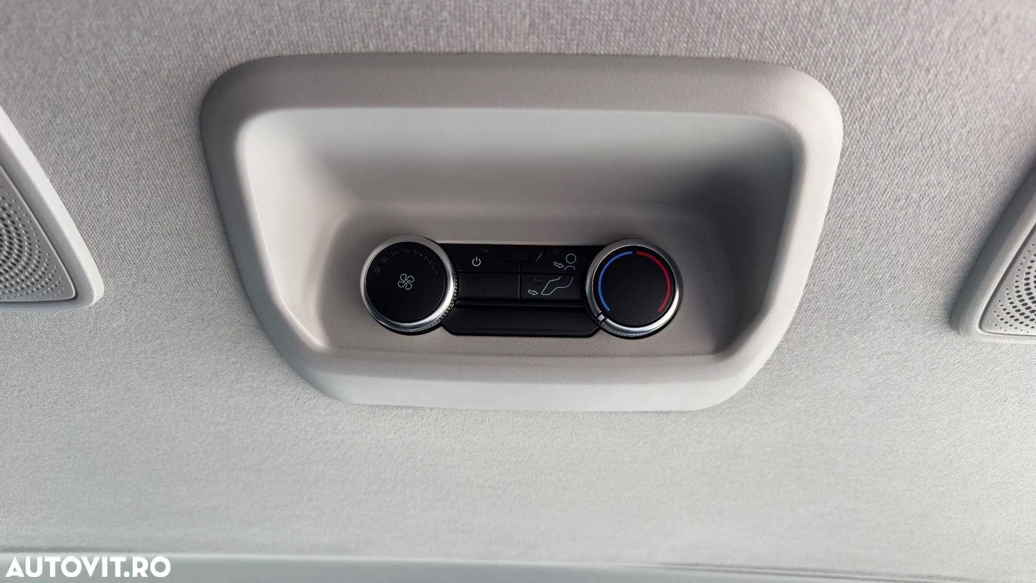 Ford Transit Custom Shuttle Bus 320 2.0 EcoBlue 170 CP L2H1 Titanium Aut. - 14