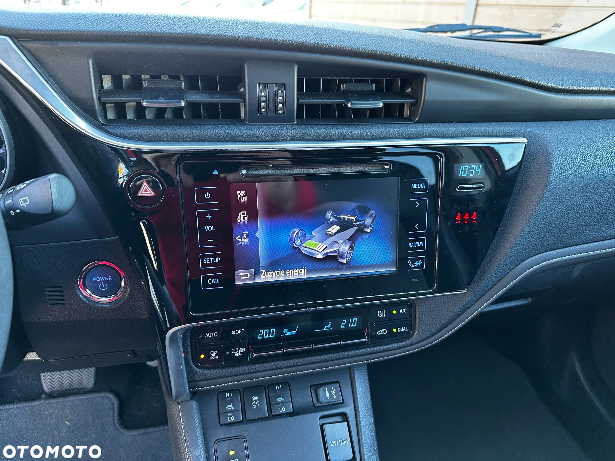 Toyota Auris - 12
