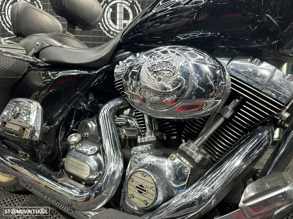 Harley-Davidson FLHR C ROAD KING CLASSIC - 12