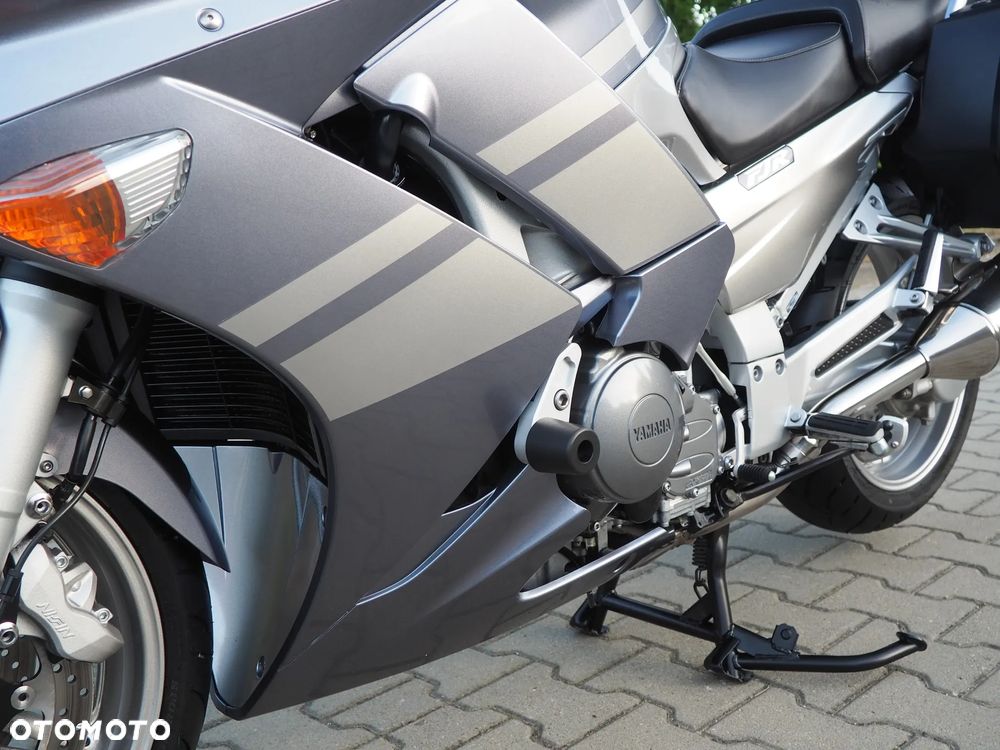 Yamaha FJR - 18