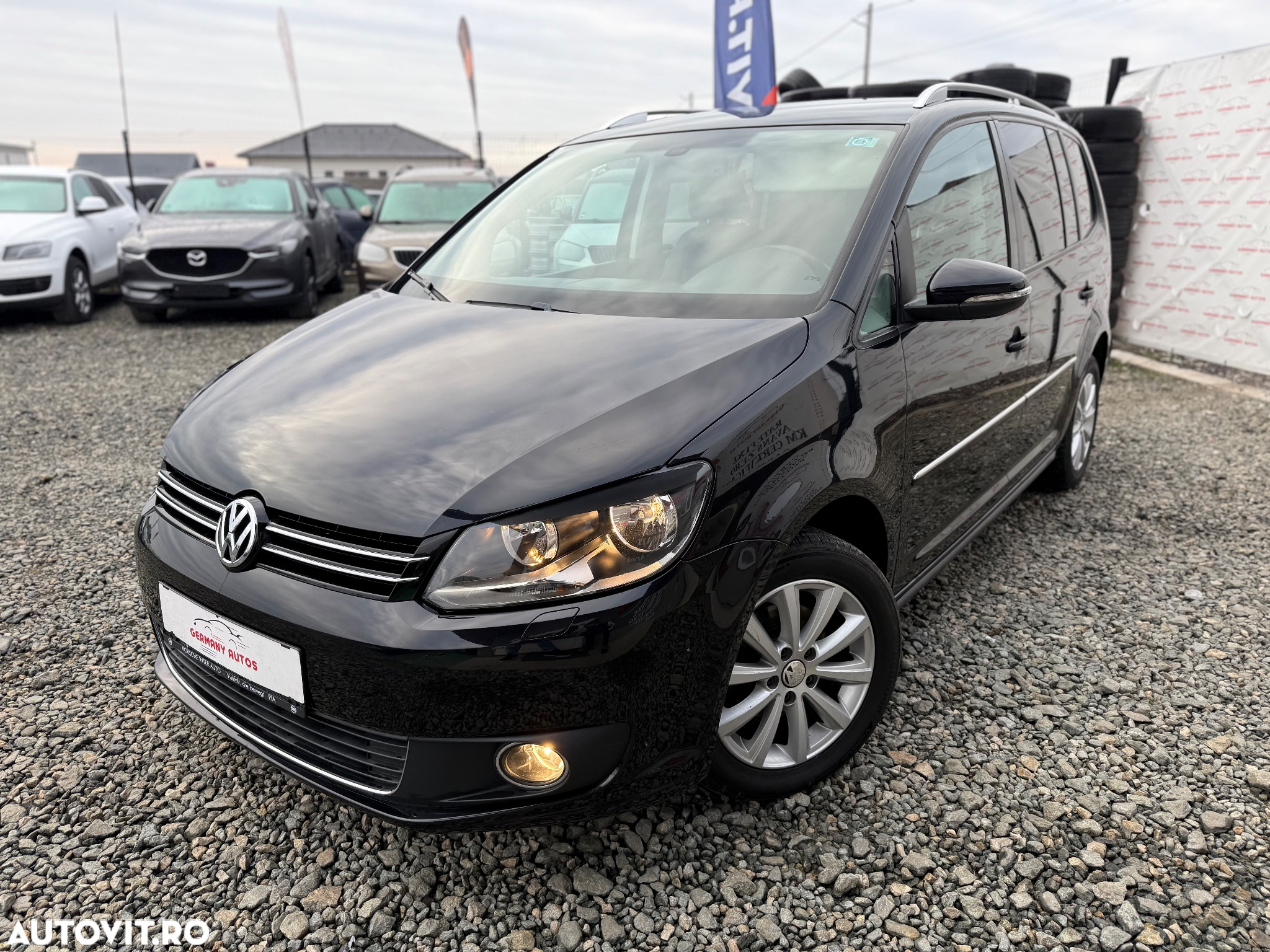 Volkswagen Touran 1.6 TDI DSG Highline - 4