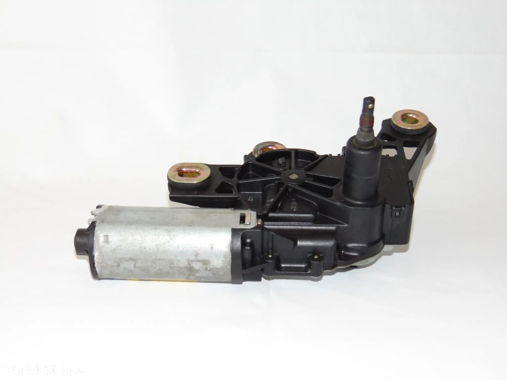 ORYGINAŁ silniczek silnik tylnej wycieraczki tył klapy bagażnika VW Volkswagen Golf 4 IV HB hatchback 98-03r Europa - 3