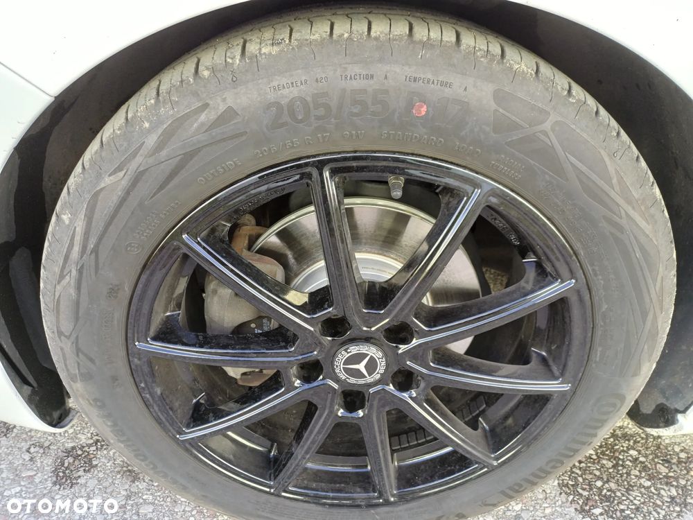 Mercedes-Benz Klasa A 180 Edition 1 7G-DCT - 29