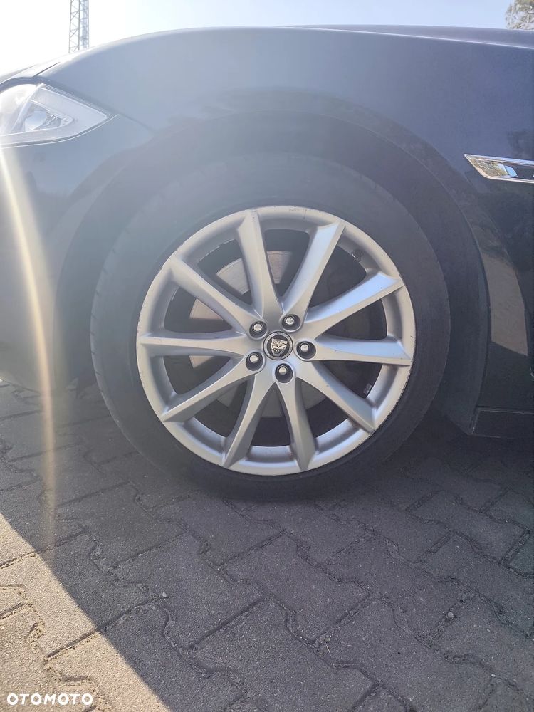 Jaguar XJ 3.0 D V6 LWB Portfolio - 21