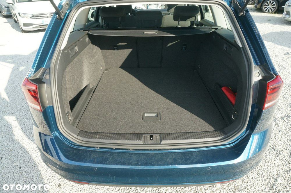 Volkswagen Passat - 26