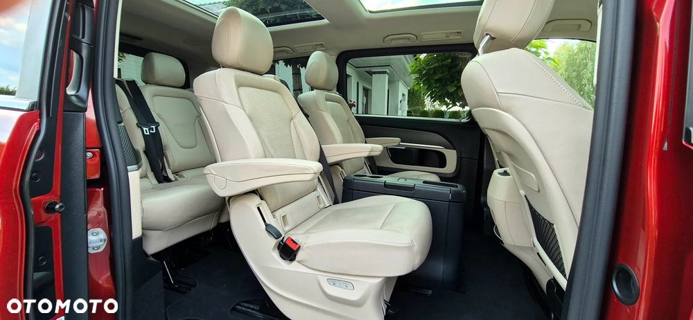 Mercedes-Benz Klasa V 300 d 4-Matic Exclusive 9G-Tronic (d³ugi) - 15