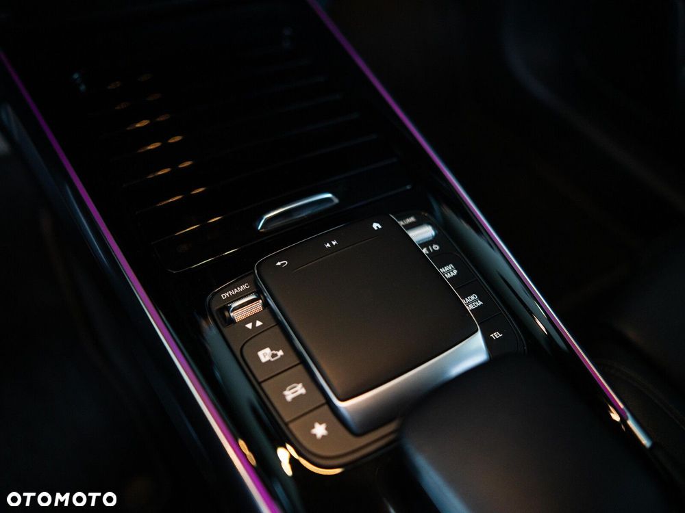 Mercedes-Benz GLB 200 d Progressive 8G-DCT - 20