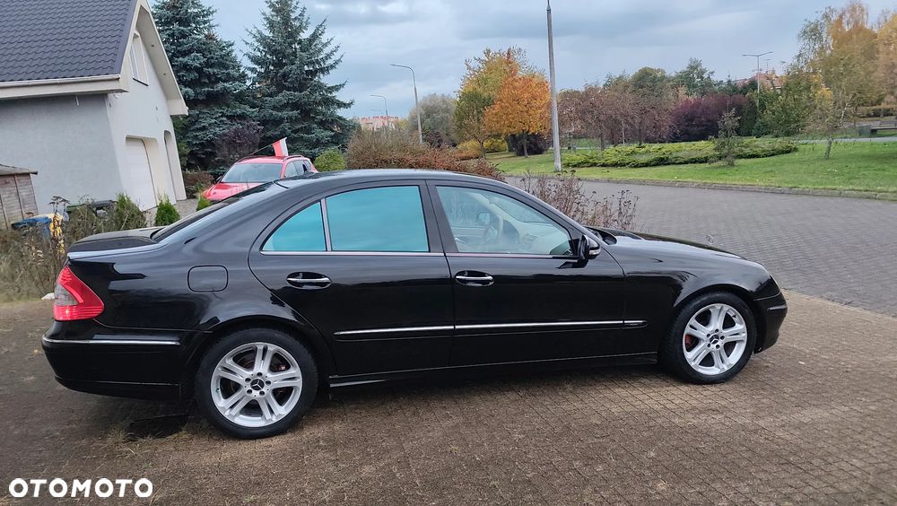 Mercedes-Benz Klasa E 320 CDI Avantgarde Sport Edition - 24