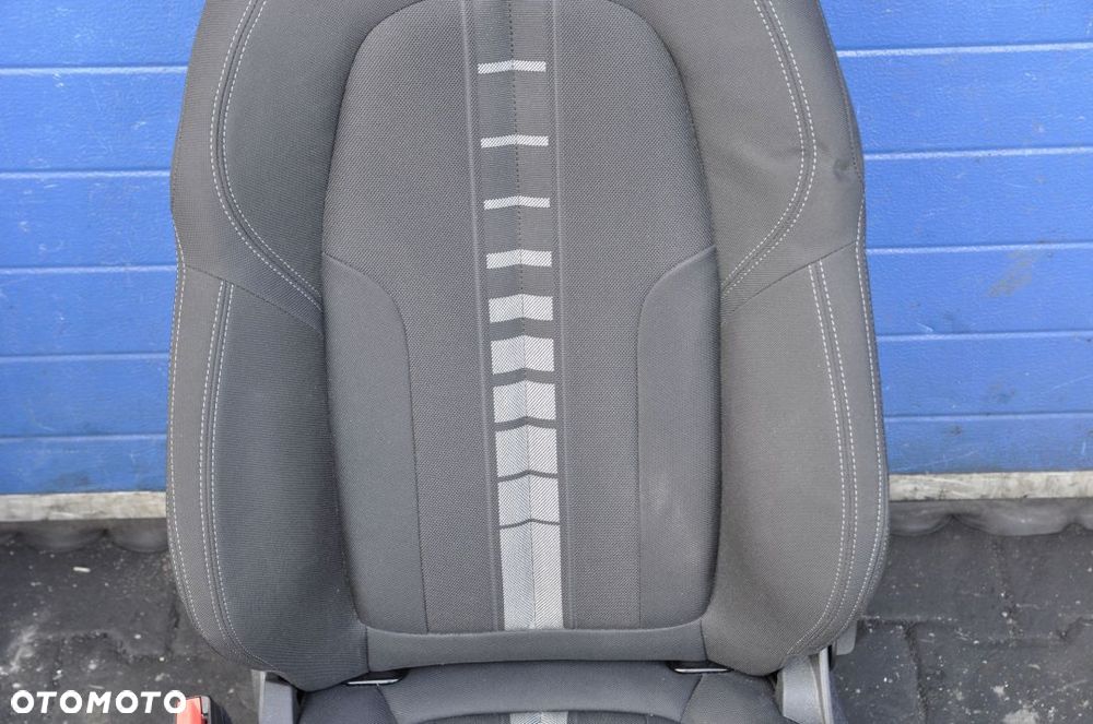 BMW X2 F39 WNĘTRZE FOTELE KANAPA BOCZKI TUNEL UK - 5