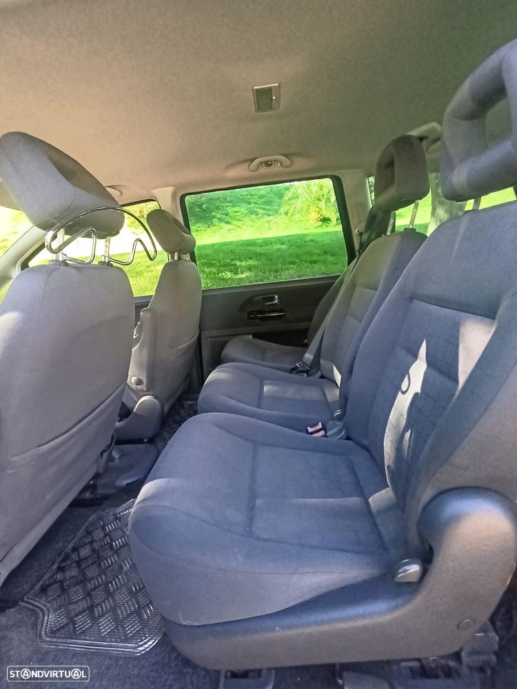 SEAT Alhambra 1.9 TDI Sport - 32