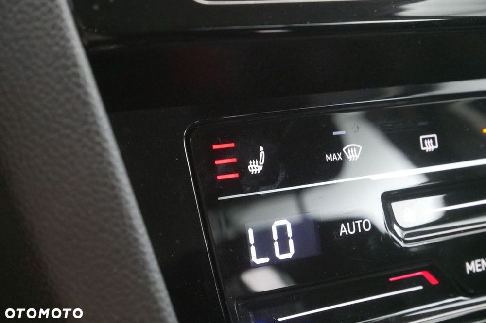Volkswagen Passat Variant 2.0 TSI Business DSG - 21