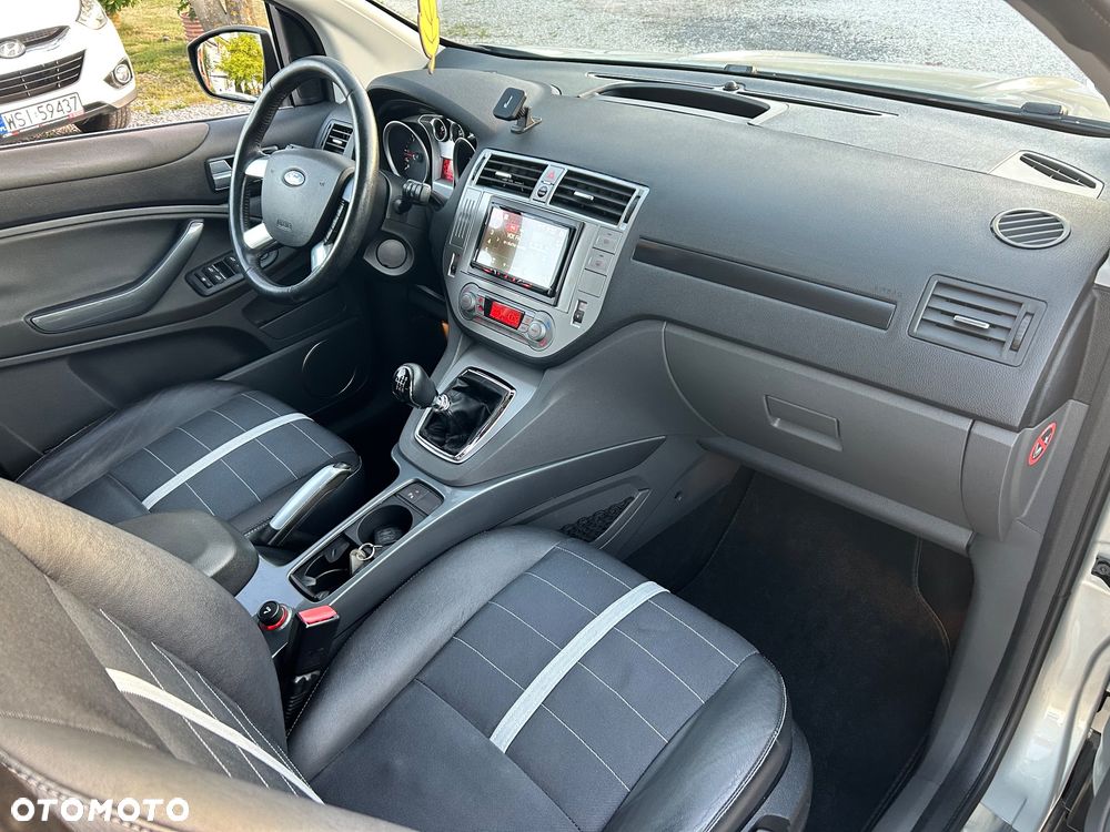 Ford Kuga 2.0 TDCi 4x4 Titanium - 28
