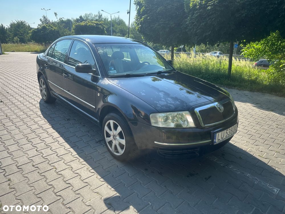 Skoda Superb 2.8 V6 Prestige Plus - 1