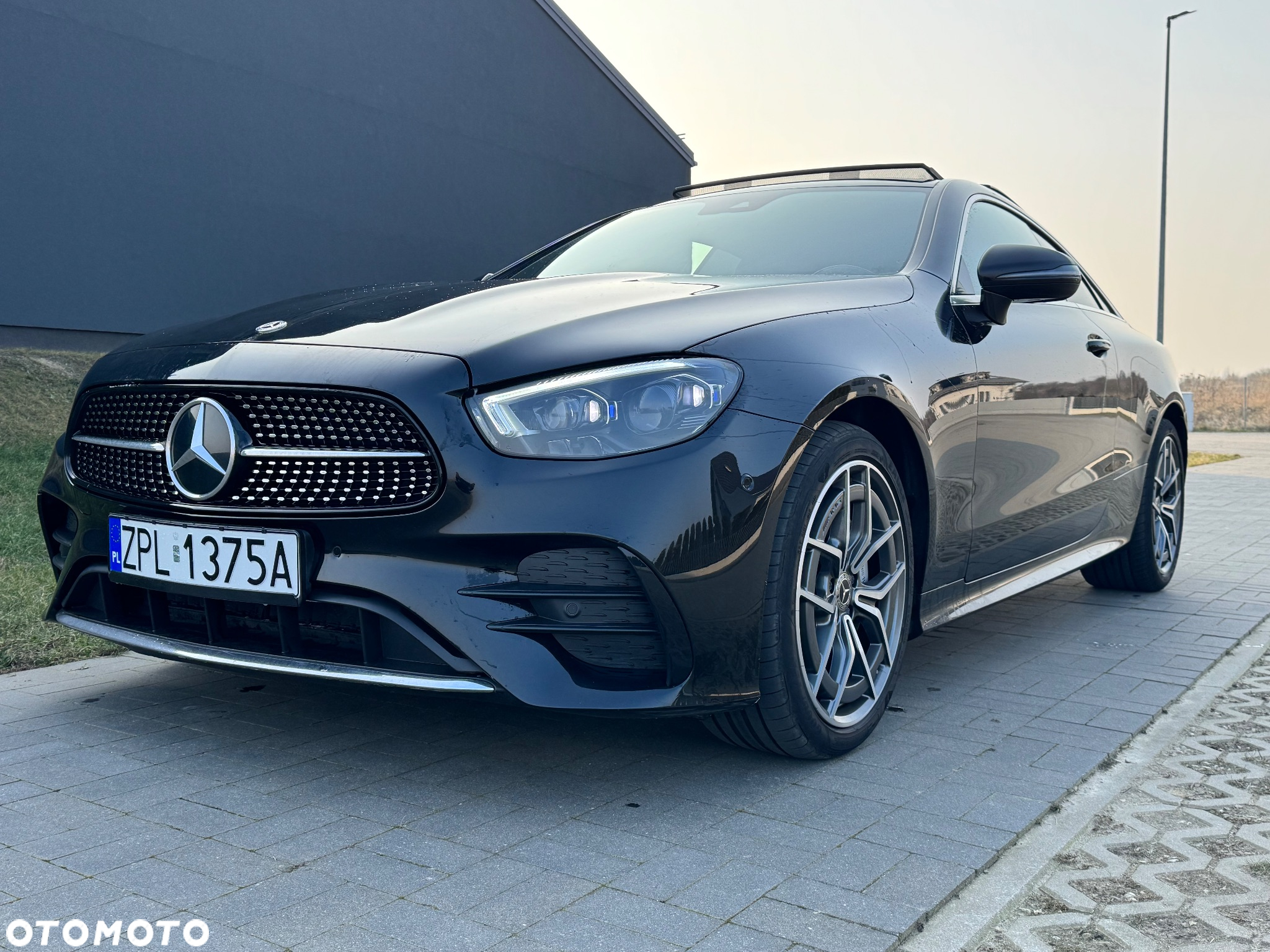 Mercedes-Benz Klasa E 220 d Coupe 4-Matic AMG - 24