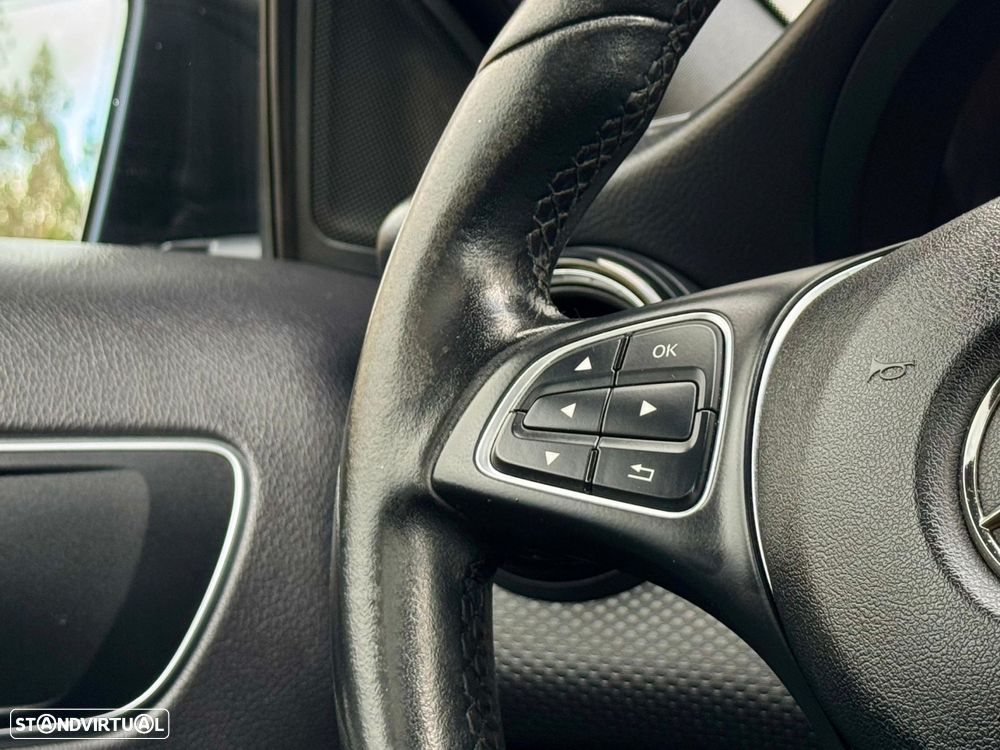 Mercedes-Benz A 180 CDI (BlueEFFICIENCY) Urban - 33